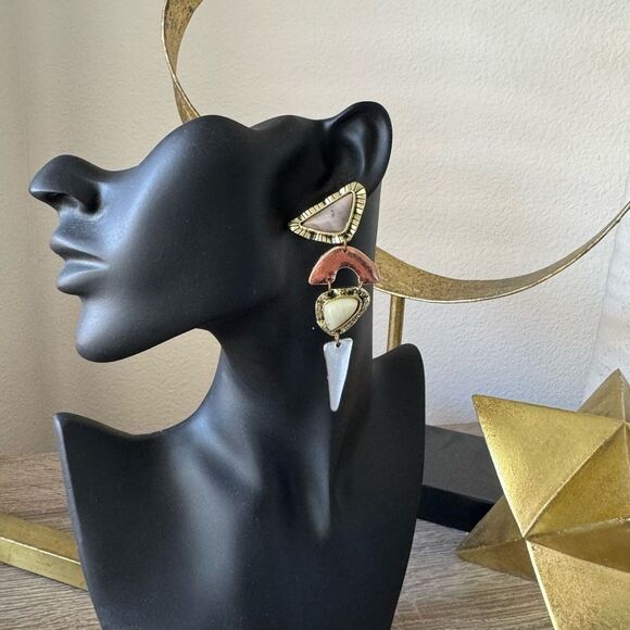 Assorted Gold and Cream Earrings A1322 - Picture 4 of 4